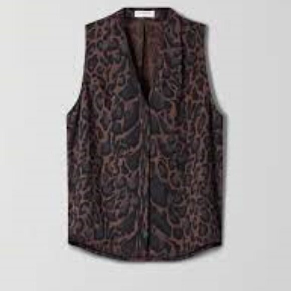 Babaton Tops - **nwot** Aritzia Babaton Sleeveless Power Blouse NWT Babaton